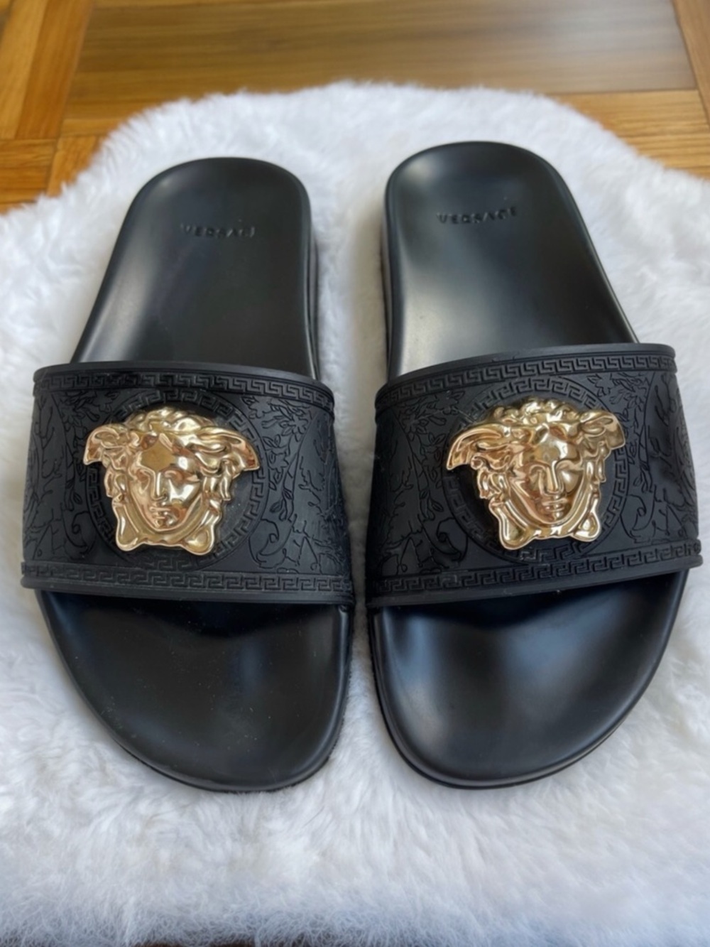 VERSACE medusa head slide‎ on size 6.5